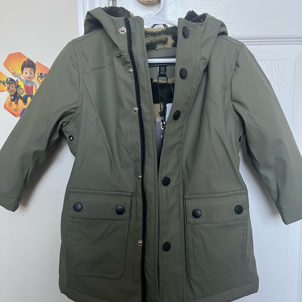 BRAND NEW Toddler Coat 2T - Green w/ fur inside